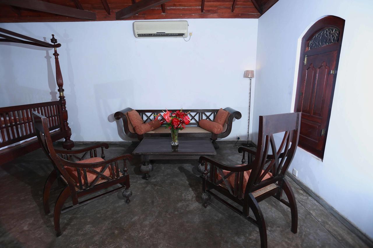 Villa Kusum Hikkaduwa Bagian luar foto