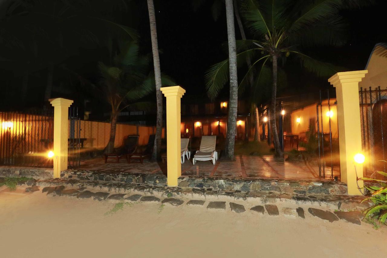 Villa Kusum Hikkaduwa Bagian luar foto