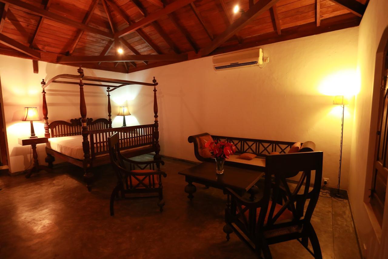 Villa Kusum Hikkaduwa Bagian luar foto