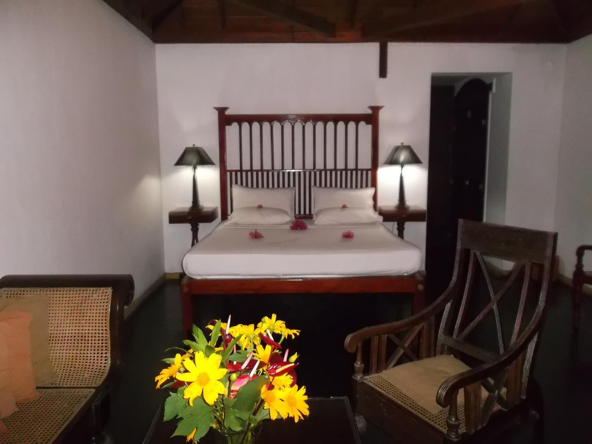 Villa Kusum Hikkaduwa Bagian luar foto